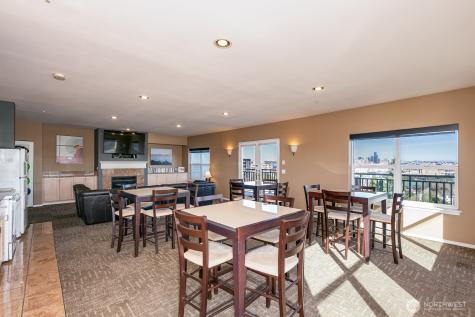 3221 SW Avalon Way Seattle WA 98126