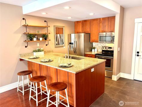 3221 SW Avalon Way Seattle WA 98126