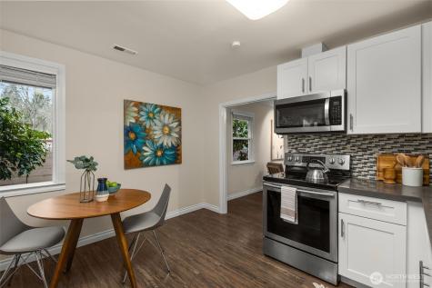 9728 23rd Avenue NE Seattle WA 98115