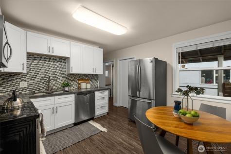9728 23rd Avenue NE Seattle WA 98115
