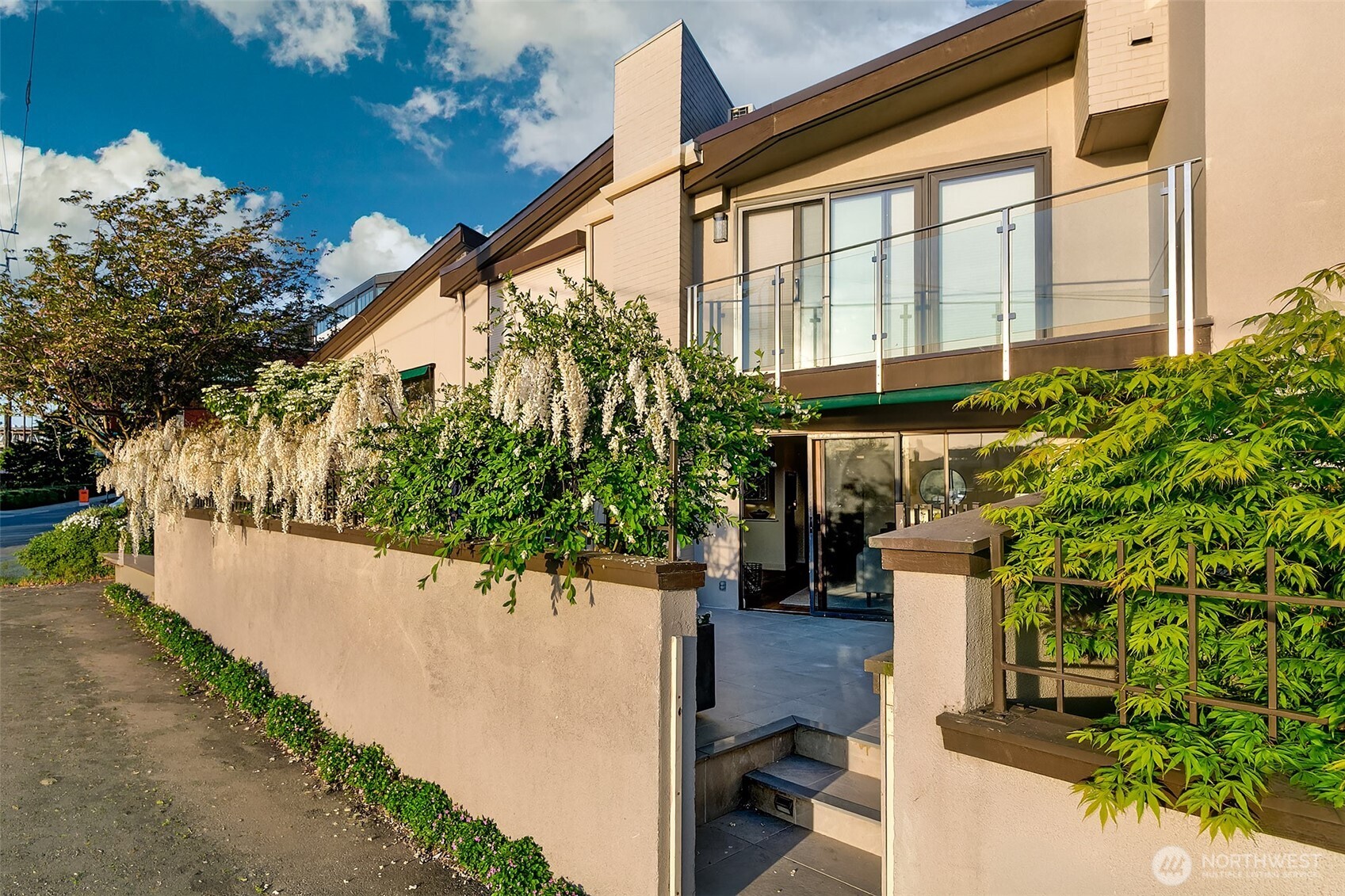 2728 Fairview Avenue E Seattle WA 98102