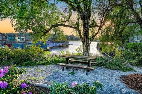 2728 Fairview Avenue E Seattle WA 98102