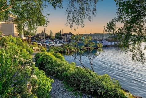 2728 Fairview Avenue E Seattle WA 98102