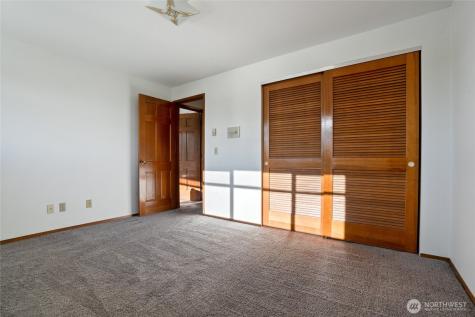 7322 19th Street W Tacoma WA 98466