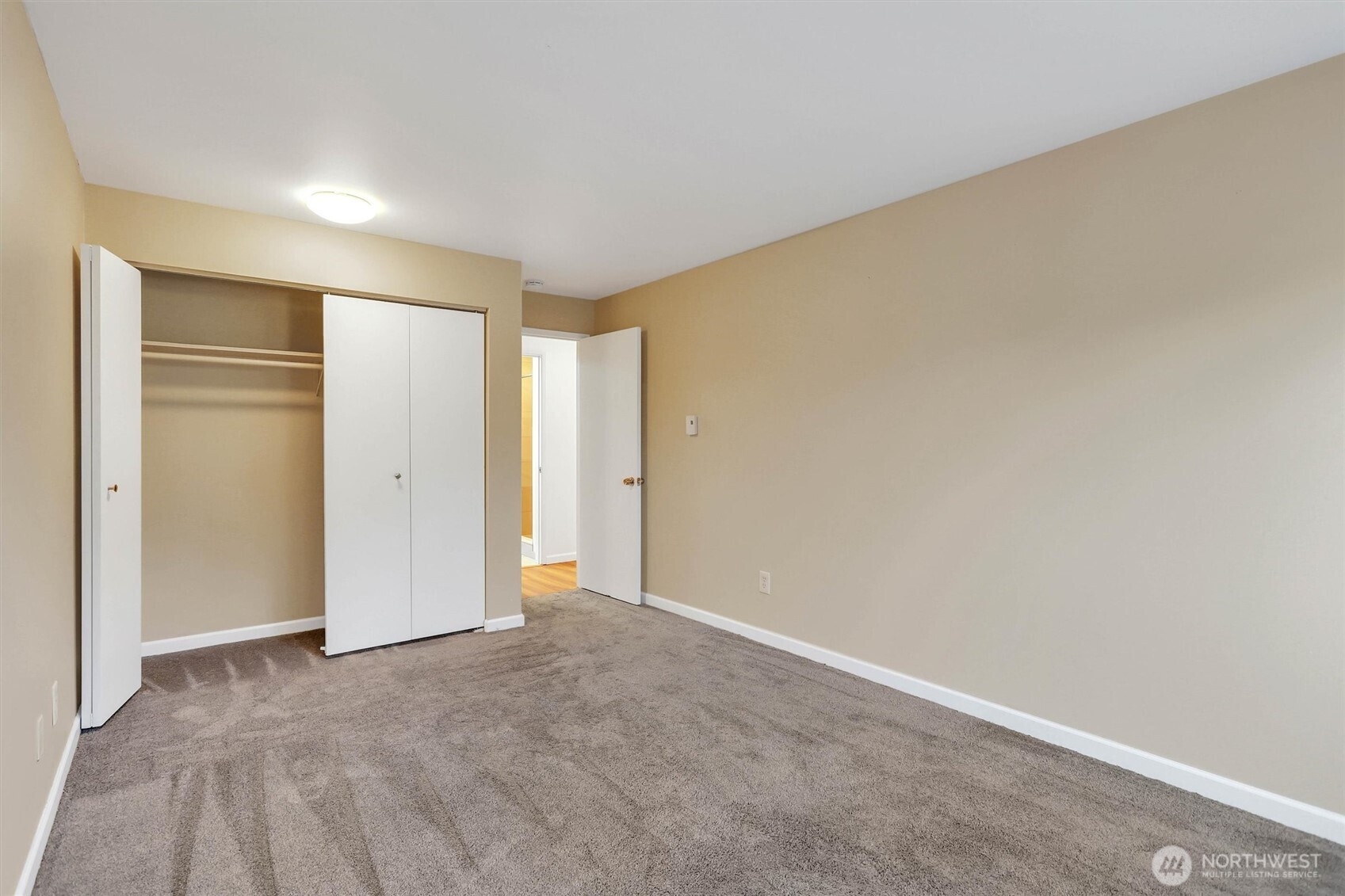 19414 Aurora Avenue N Shoreline WA 98133