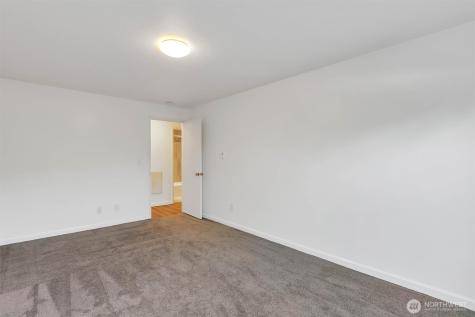 19414 Aurora Avenue N Shoreline WA 98133