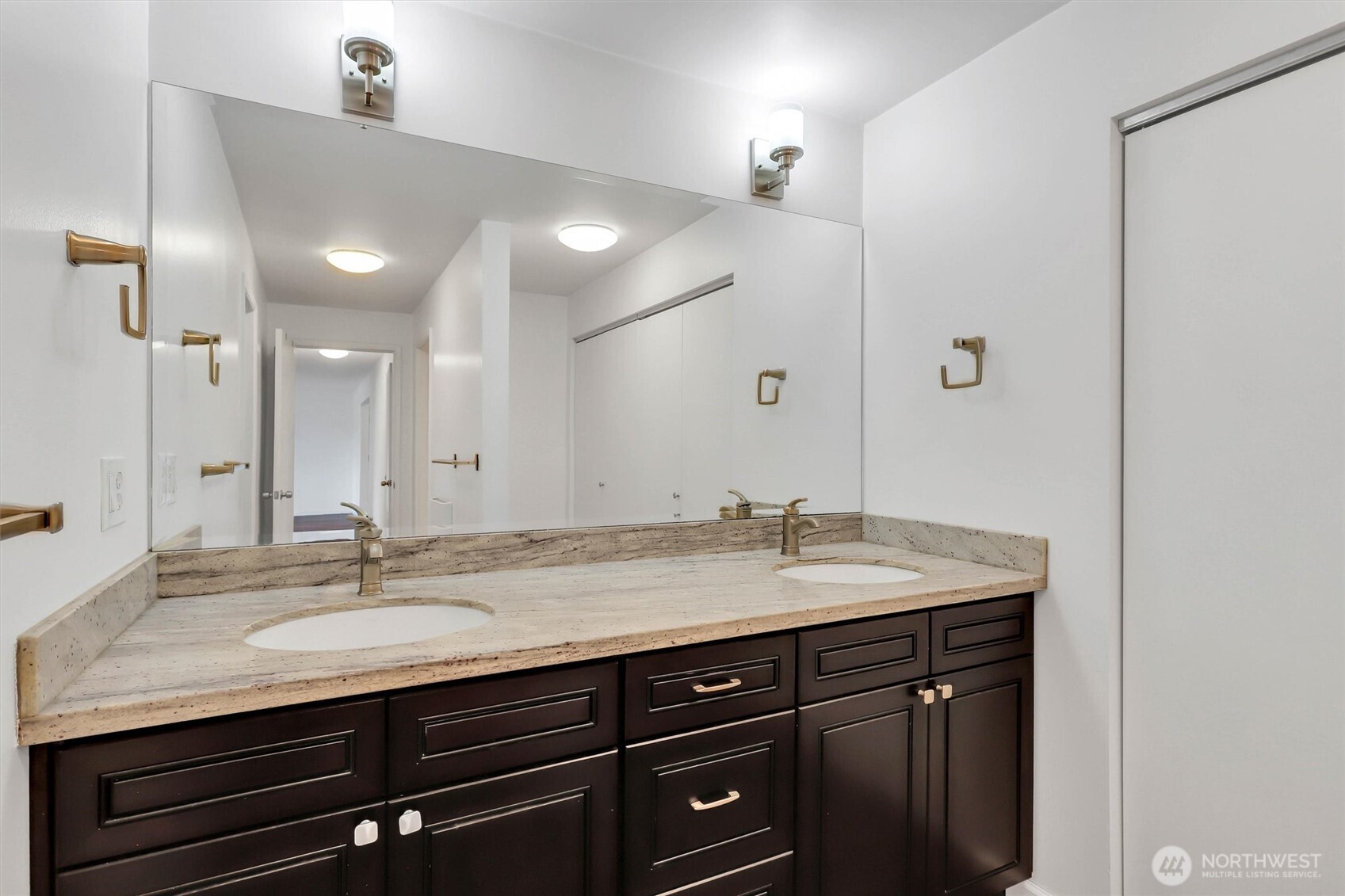 19414 Aurora Avenue N Shoreline WA 98133