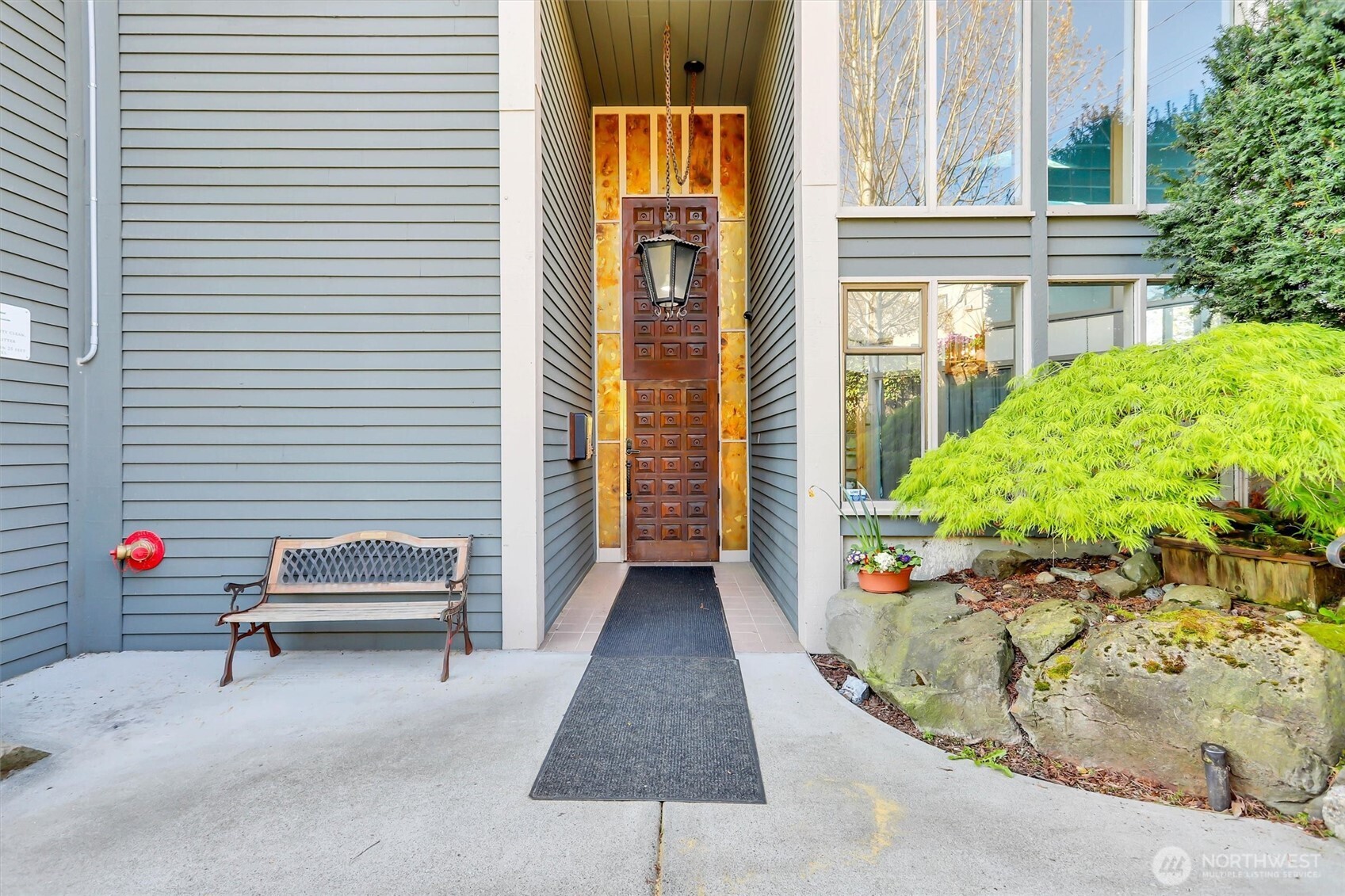19414 Aurora Avenue N Shoreline WA 98133