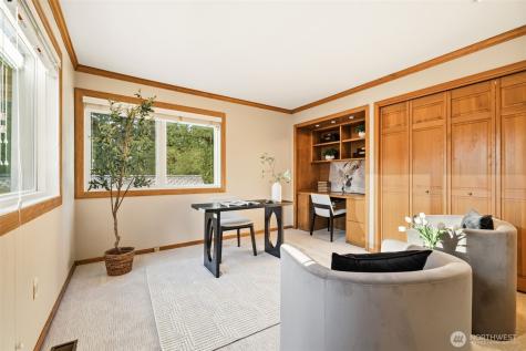 10327 NE 19th Place Bellevue WA 98004