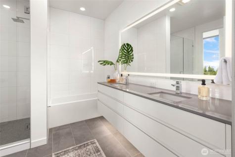 10232 NE 10th Street Bellevue WA 98004