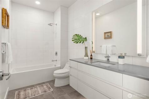 10232 NE 10th Street Bellevue WA 98004