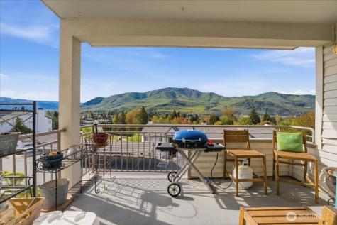 808 West Manson Highway Chelan WA 98816