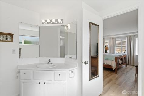 808 West Manson Highway Chelan WA 98816