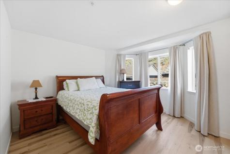 808 West Manson Highway Chelan WA 98816