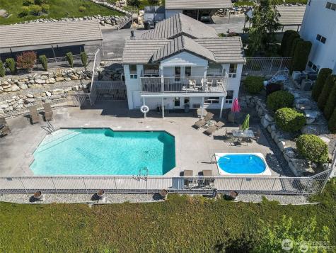 808 West Manson Highway Chelan WA 98816