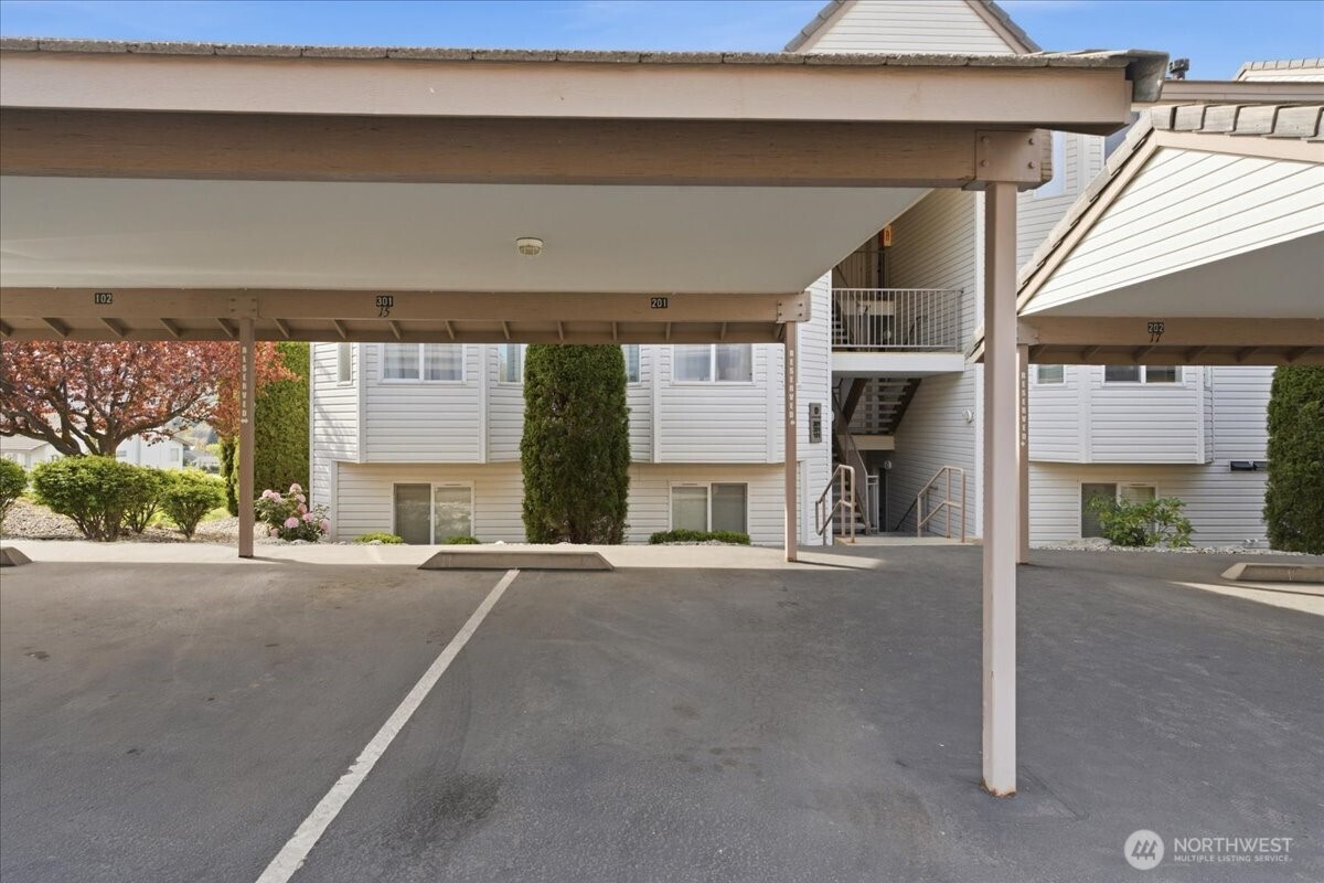 808 W Manson Highway Chelan WA 98816