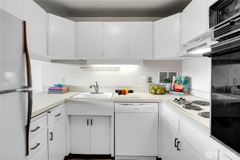2040 43rd Avenue E Seattle WA 98112