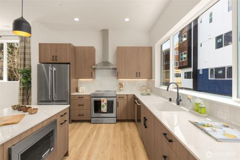 16002 SE 31st Lane Bellevue WA 98008