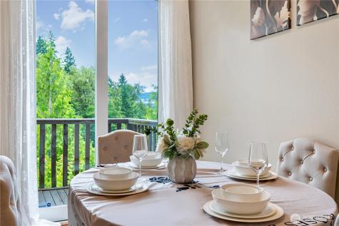 162 Cougar Ridge Road NW Issaquah WA 98027