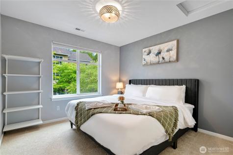 162 Cougar Ridge Road NW Issaquah WA 98027