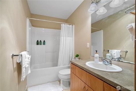 162 Cougar Ridge Road NW Issaquah WA 98027