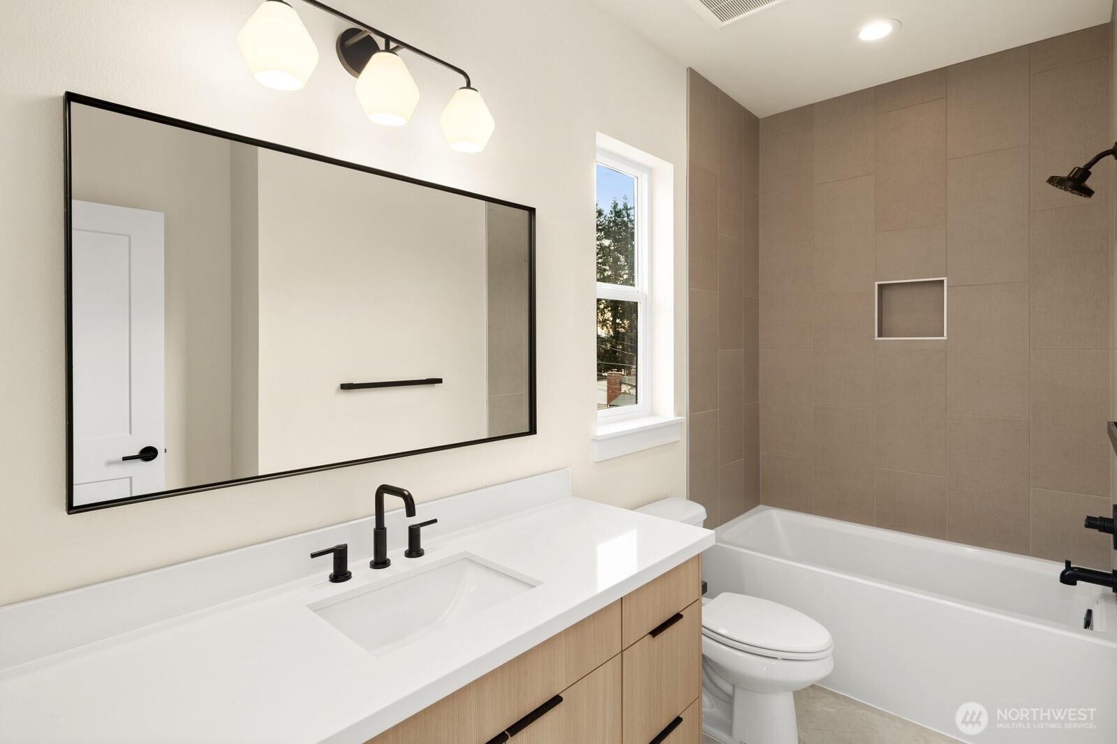 908 S 138th Street Burien WA 98168