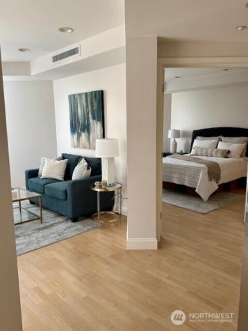 10047 Main Street Bellevue WA 98004