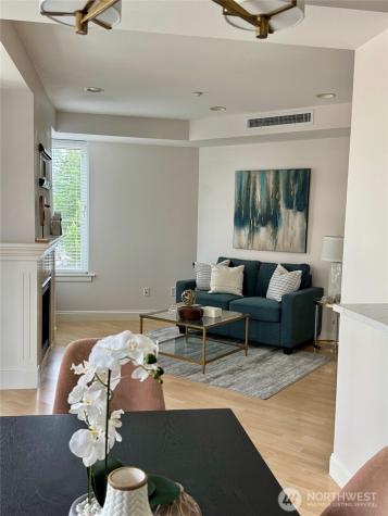 10047 Main Street Bellevue WA 98004