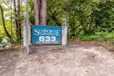 833 Sunset Renton WA 98057