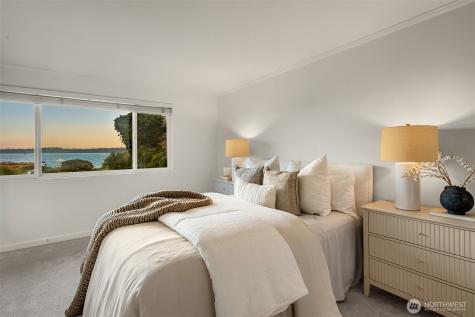 6620 Lake Washington Boulevard NE Kirkland WA 98033