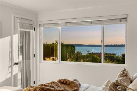 6620 Lake Washington Boulevard NE Kirkland WA 98033