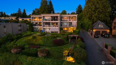 6620 Lake Washington Boulevard NE Kirkland WA 98033