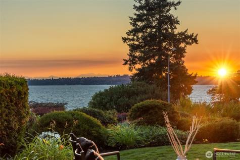 6620 Lake Washington Boulevard NE Kirkland WA 98033