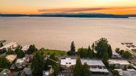 6620 Lake Washington Boulevard NE Kirkland WA 98033