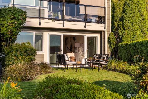 6620 Lake Washington Boulevard NE Kirkland WA 98033