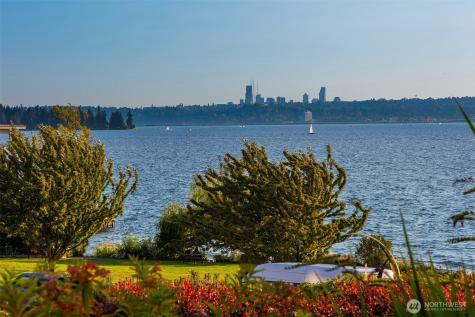 6620 Lake Washington Boulevard NE Kirkland WA 98033