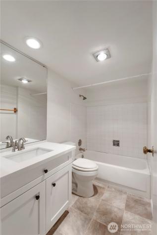 8501 Zircon Drive SW Lakewood WA 98498