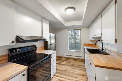 8501 Zircon Drive SW Lakewood WA 98498
