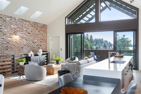 4566 Flying Goat Avenue NE Bainbridge Island WA 98110