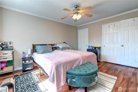 8823 Holly Drive Everett WA 98208
