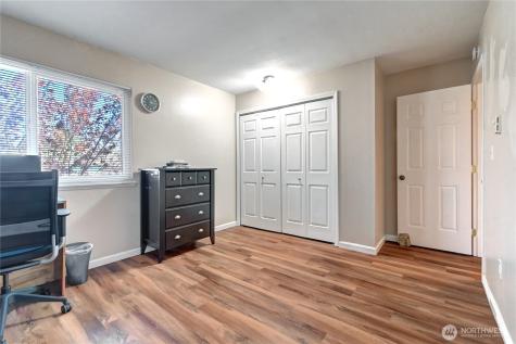 8823 Holly Drive Everett WA 98208