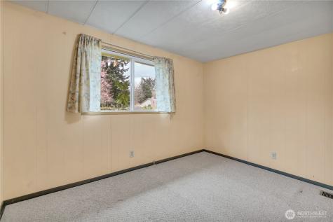 8214 191st Street E Puyallup WA 98375