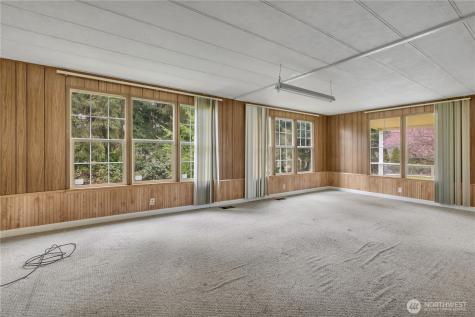 8214 191st Street E Puyallup WA 98375