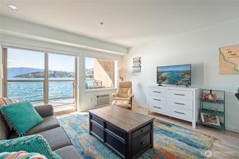 322 W Woodin Avenue Chelan WA 98816