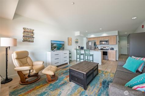 322 W Woodin Avenue Chelan WA 98816