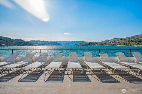 322 W Woodin Avenue Chelan WA 98816