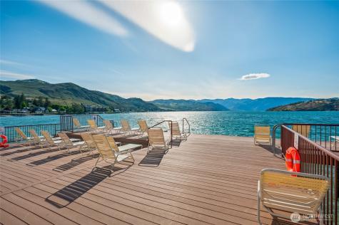 322 W Woodin Avenue Chelan WA 98816