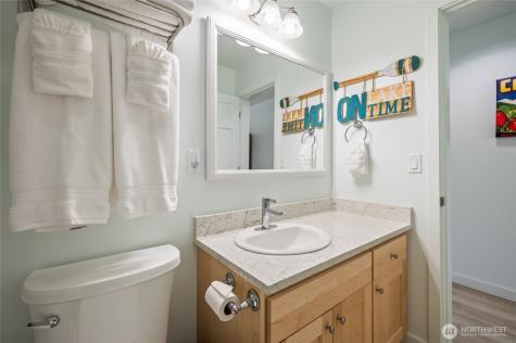 322 W Woodin Avenue Chelan WA 98816