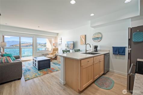 322 W Woodin Avenue Chelan WA 98816