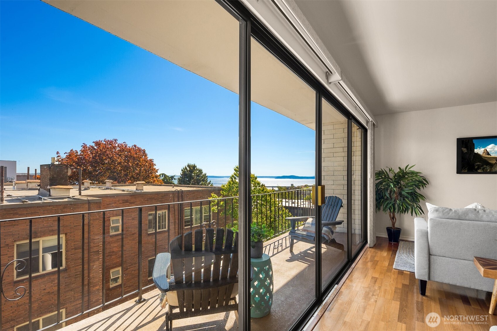 1001 Queen Anne Avenue N Seattle WA 98109